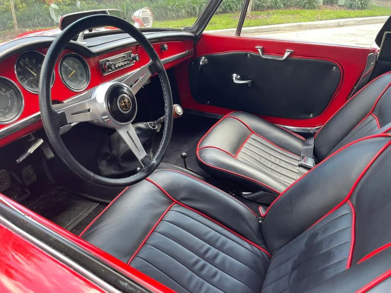1965 Alfa Romeo Giulia Spider 3