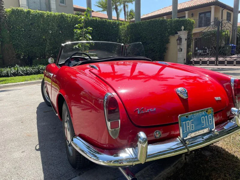 1965 Alfa Romeo Giulia Spider 5