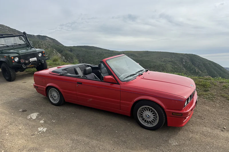 1992 BMW 325i Base 2