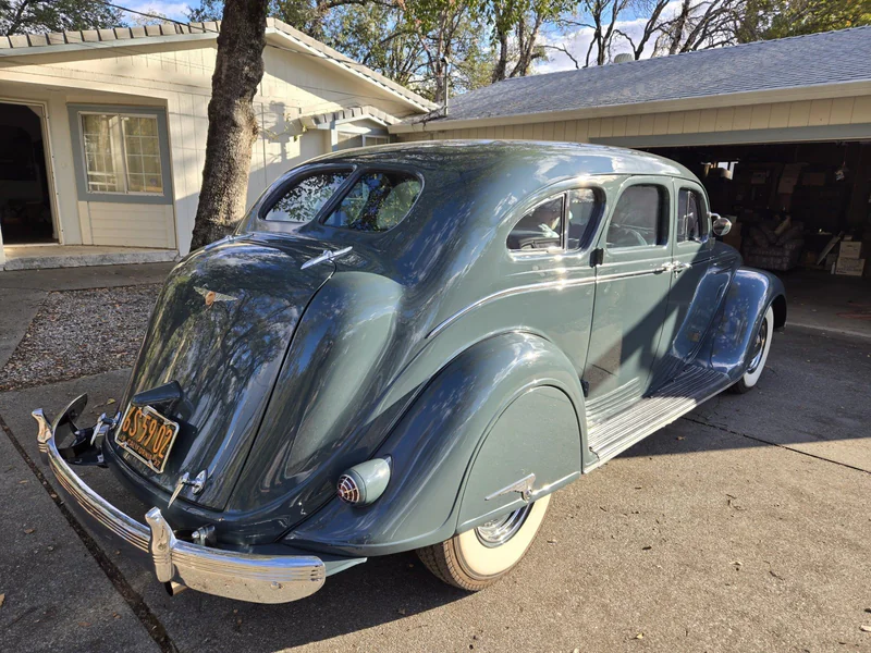1937 Chrysler Airflow Imperial 5