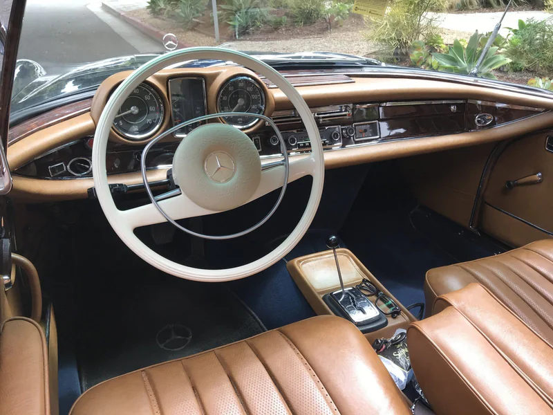 1970 Mercedes-Benz 280SE Base 4