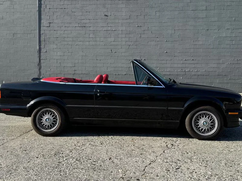 1988 BMW 325i Base 2