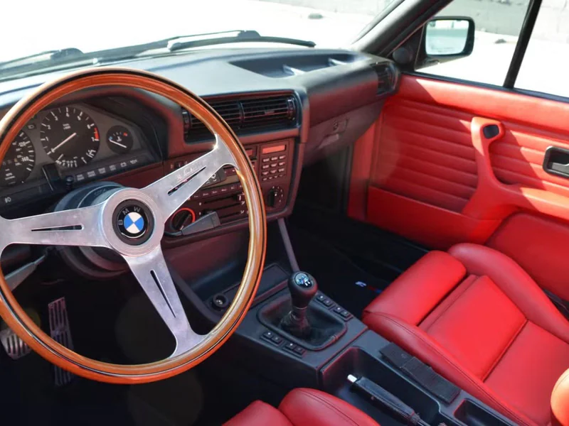 1988 BMW 325i Base 3