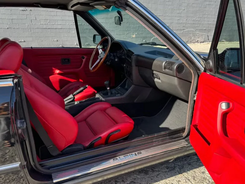 1988 BMW 325i Base 9