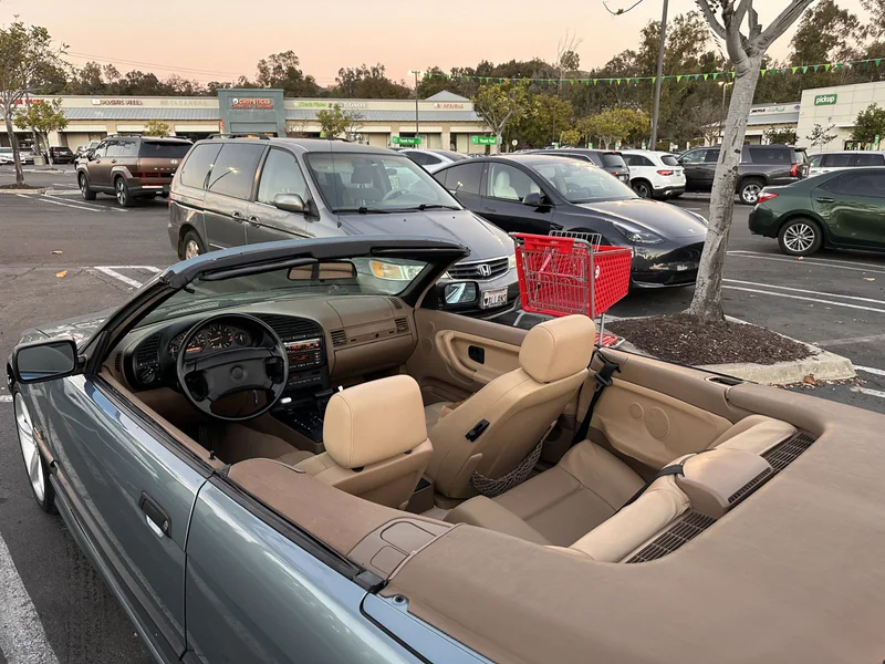 1996 BMW 318i Base 10