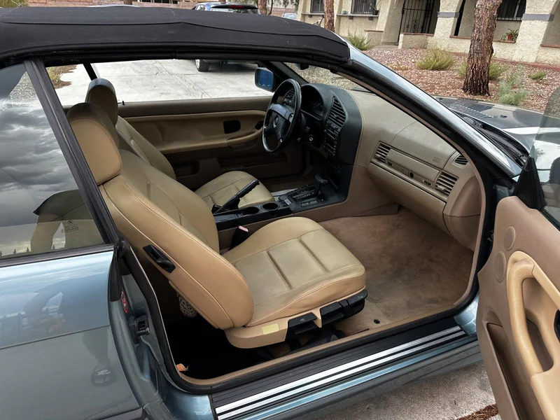 1996 BMW 318i Base 14