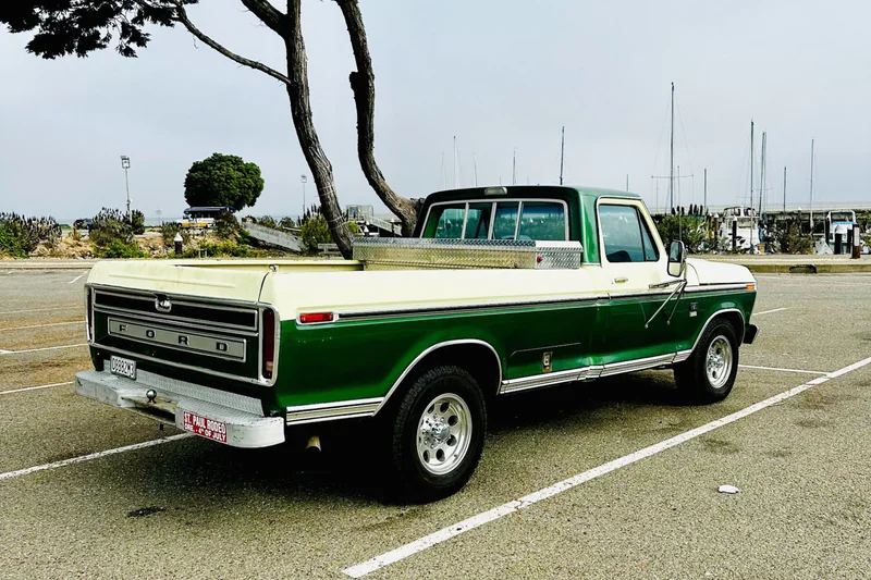 1974 Ford F-250 3/4 Ton 2