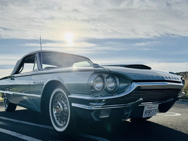 1964 Ford Thunderbird