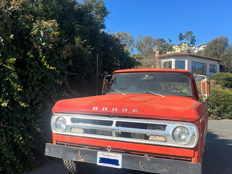 1970 Dodge D200 3/4 Ton 2