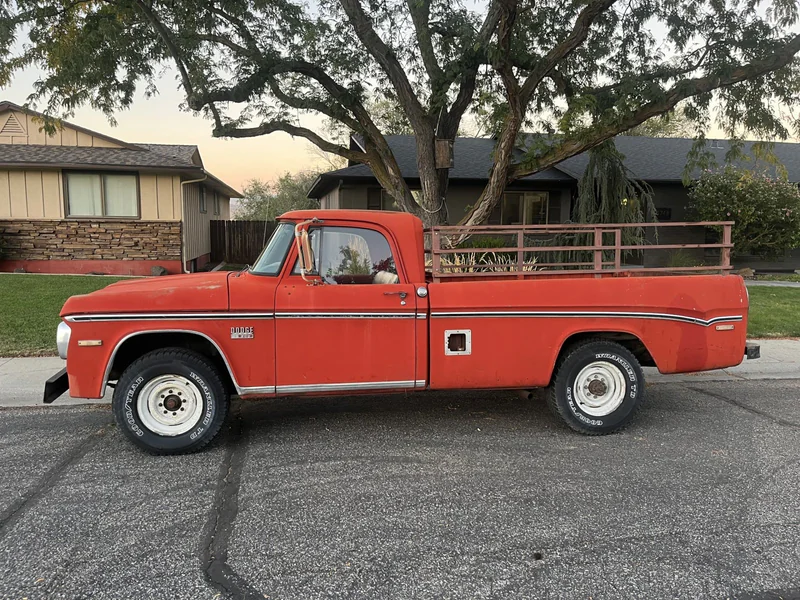 1970 Dodge D200 3/4 Ton 6