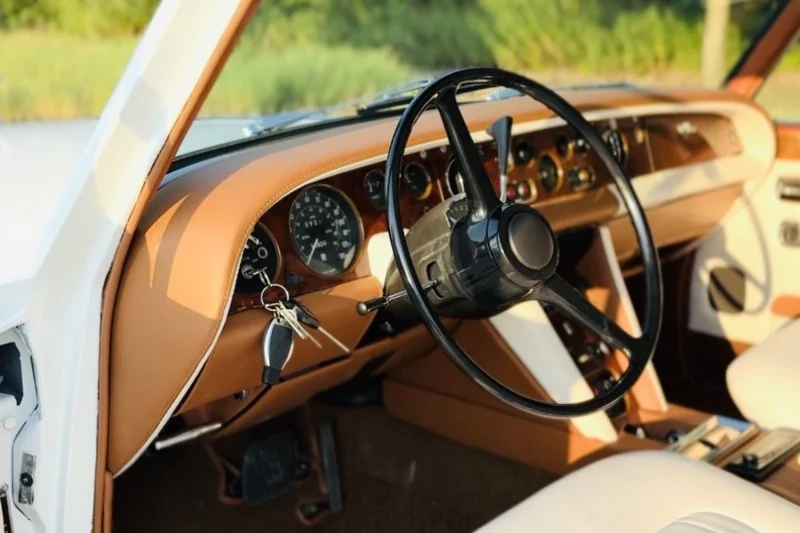 1971 Rolls-Royce Silver Shadow Base 10