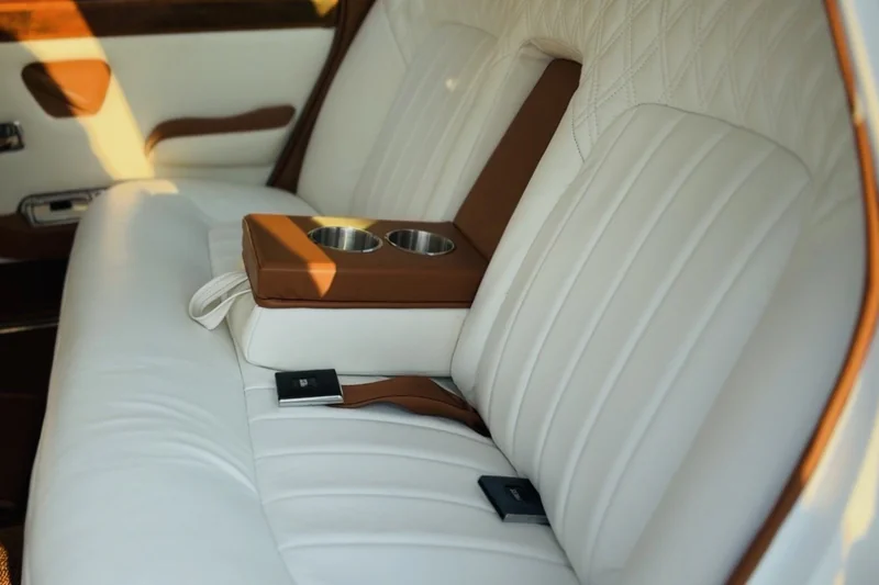 1971 Rolls-Royce Silver Shadow Base 13