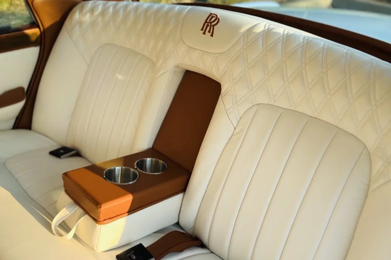 1971 Rolls-Royce Silver Shadow Base 14