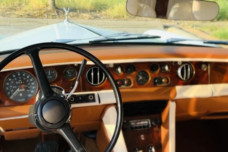 1971 Rolls-Royce Silver Shadow Base 15