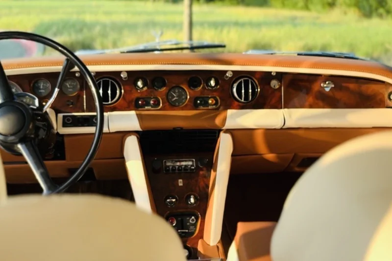 1971 Rolls-Royce Silver Shadow Base 16