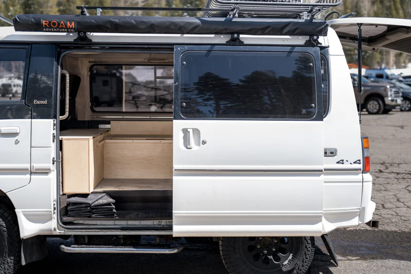 1992 Mitsubishi Delica Star Wagon