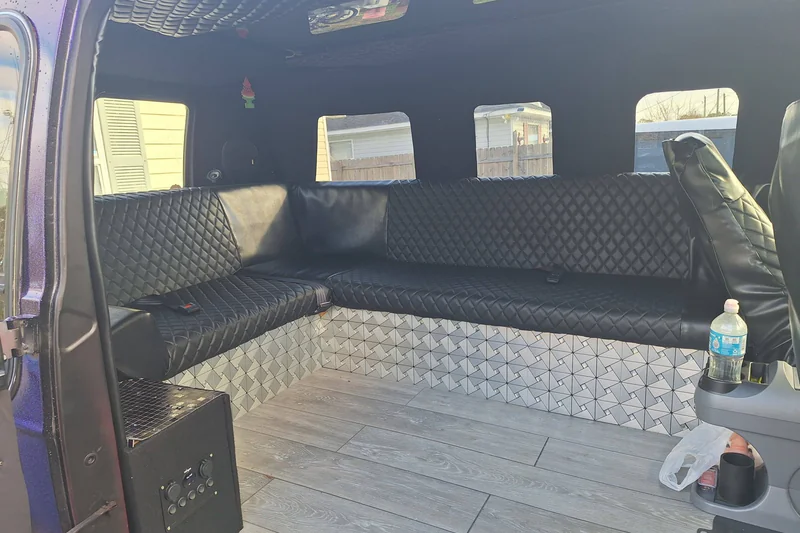 1991 Dodge B250 Custom 3