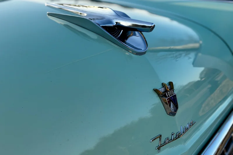 1956 Ford Fairlane Sunliner 12