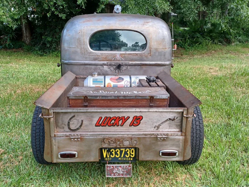 1937 International Harvester 5