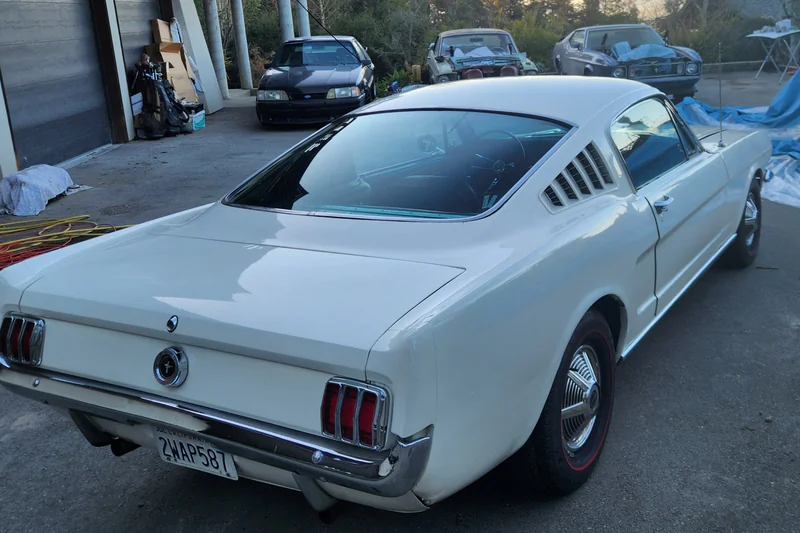 1965 Ford Mustang Base 2