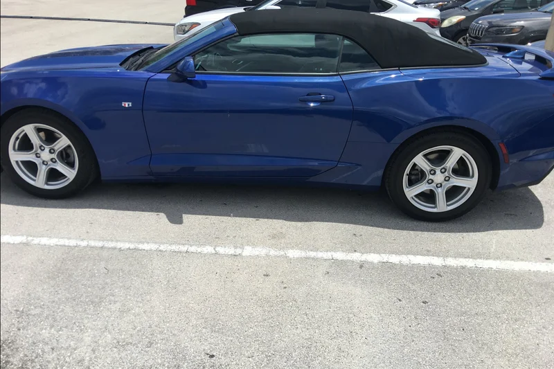 2020 Chevrolet Camaro convertible 2