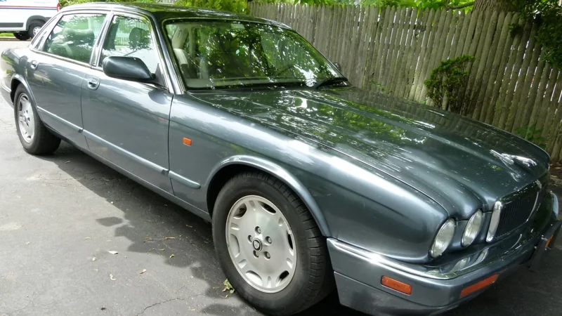 1997 Jaguar XJ-6L 5
