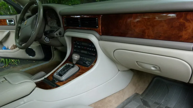 1997 Jaguar XJ-6L 6