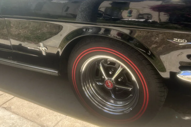 1965 Ford Mustang Convertible 4