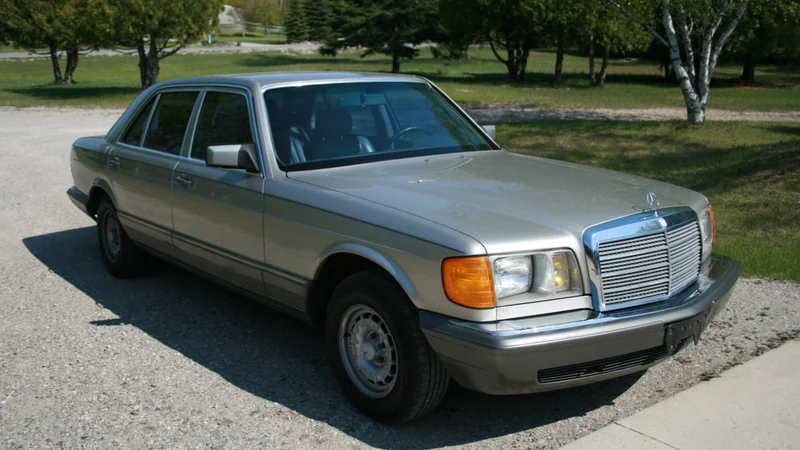 1985 Mercedes-Benz 500SEL 2