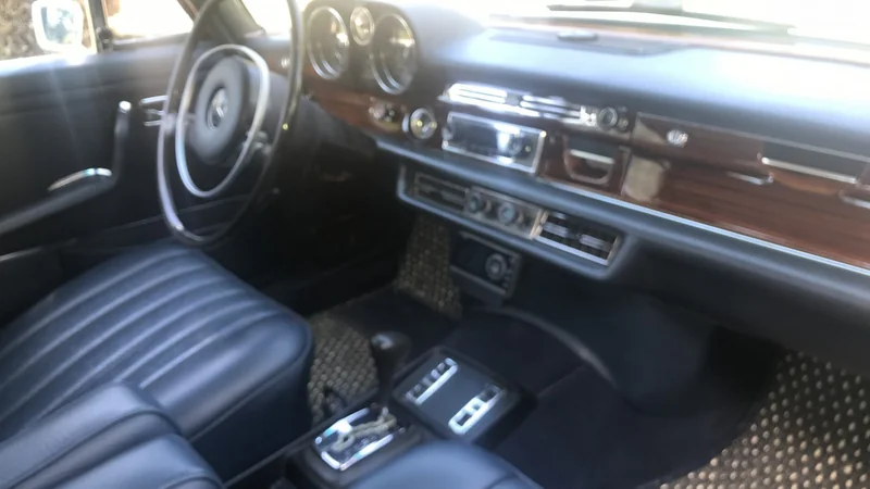 1972 Mercedes-Benz 280SE 3
