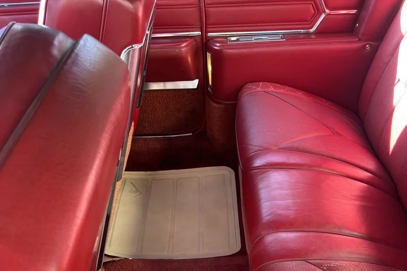1965 Cadillac DeVille Convertible Coupe 24