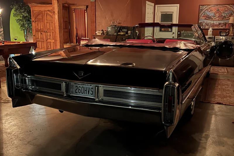 1965 Cadillac DeVille Convertible Coupe 27