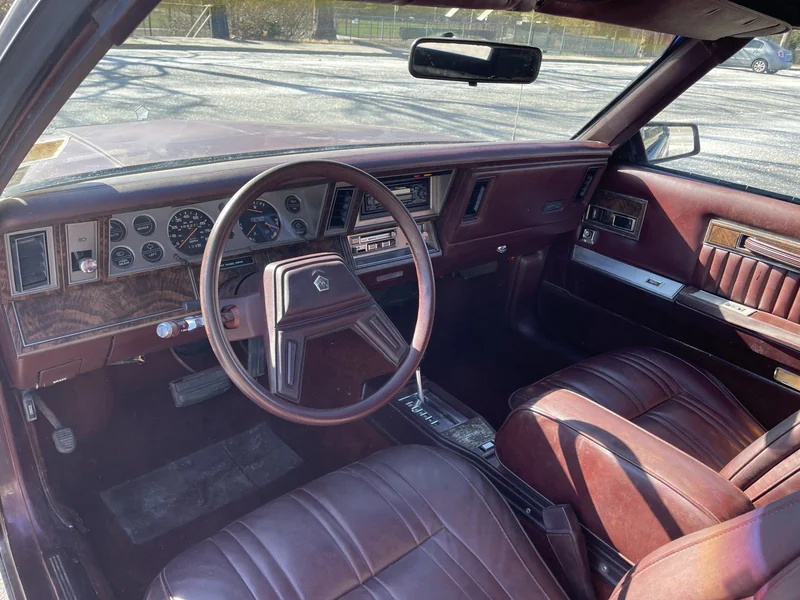 1986 Chrysler LeBaron Base 6