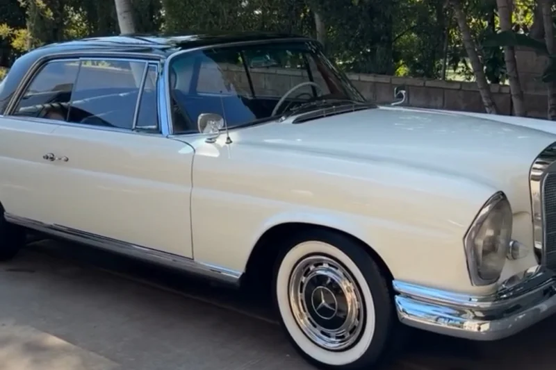1962 Mercedes-Benz 220SE Coupe