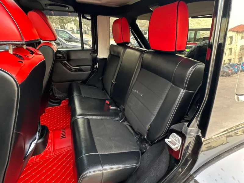 2012 Jeep Wrangler Unlimited Rubicon 3