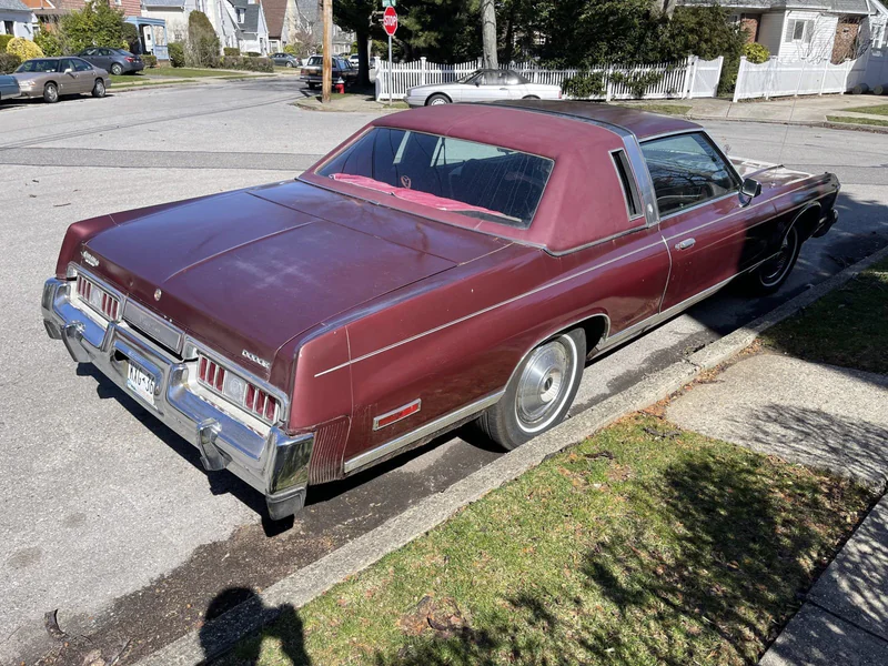 1977 Dodge Royal Monaco Brougham 3