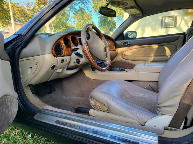 1999 Jaguar XK8 Base 5