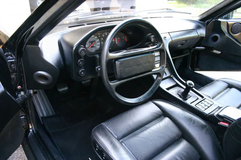 1987 Porsche 928 S4 2