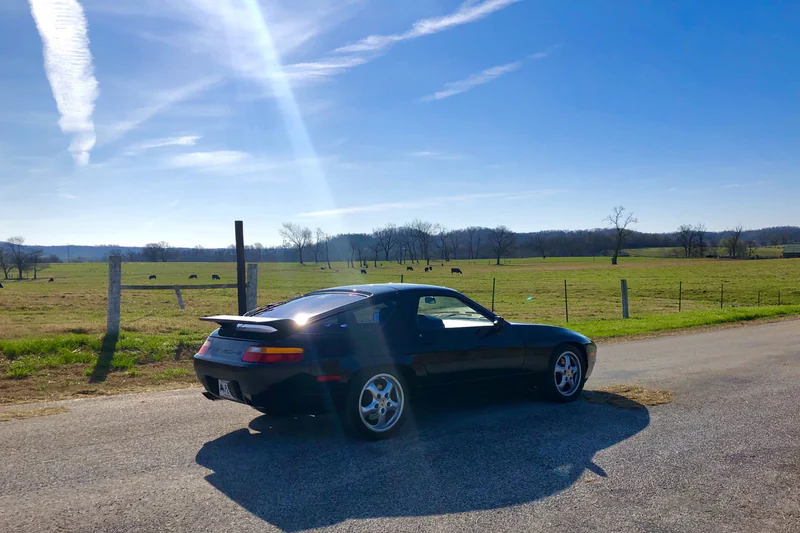 1987 Porsche 928 S4 3