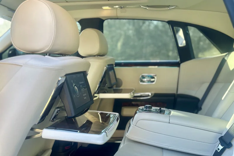 2012 Rolls-Royce Ghost Base 8