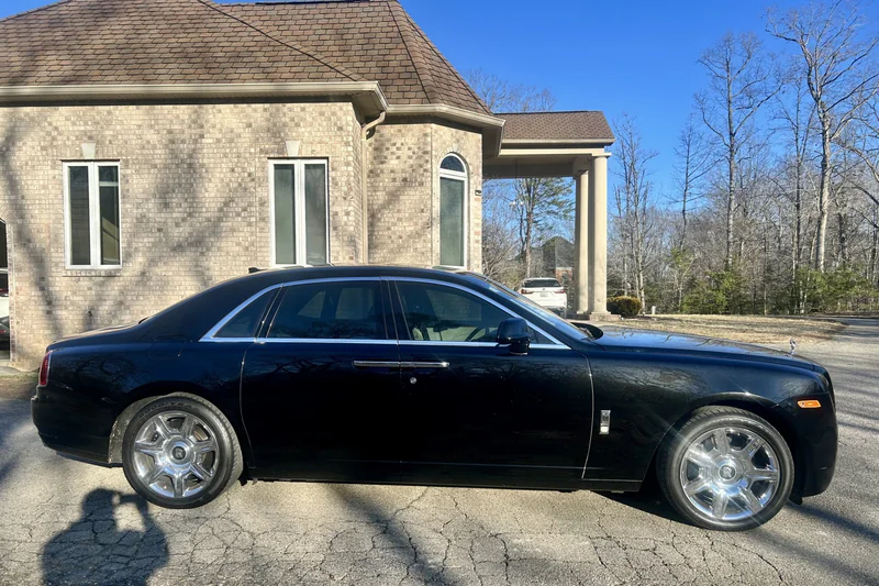 2012 Rolls-Royce Ghost Base 9