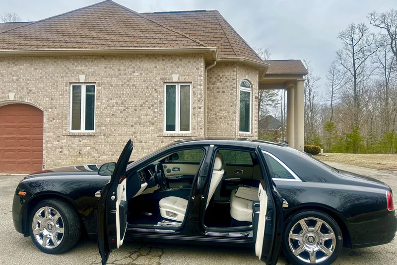 2012 Rolls-Royce Ghost Base 10