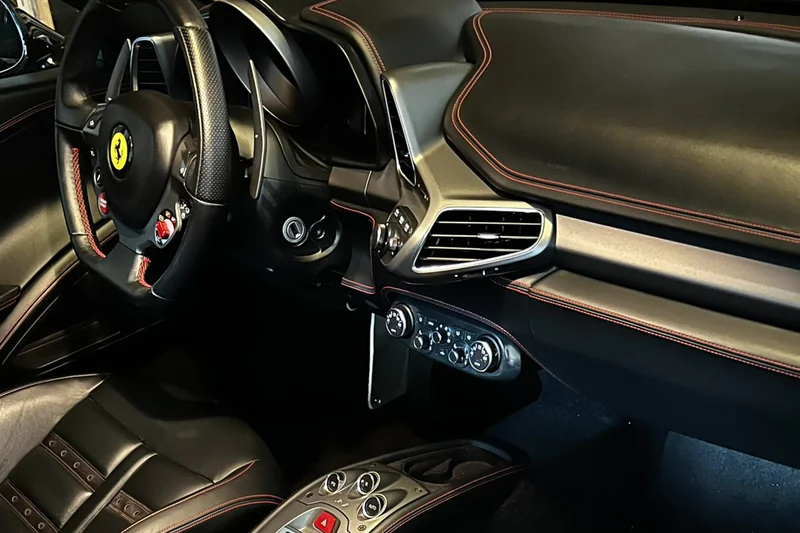 2011 Ferrari 458 Italia 12
