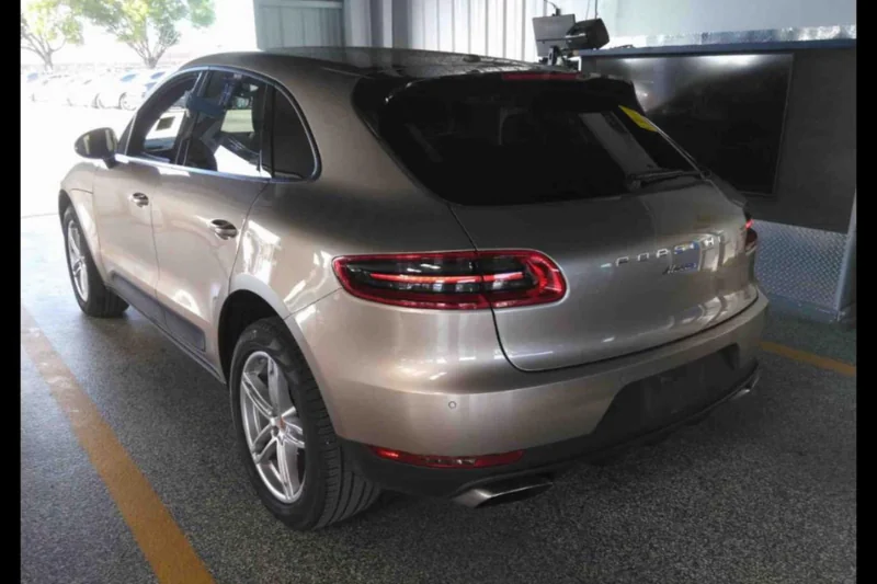 2017 Porsche Macan
