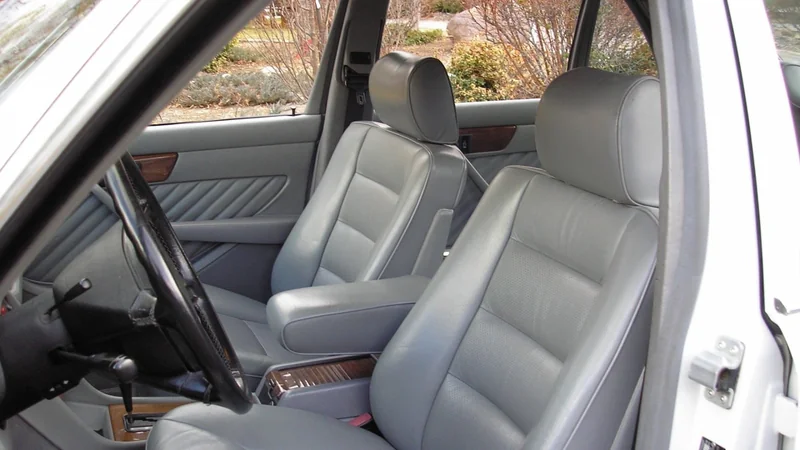 1989 Mercedes-Benz 420SEL 2