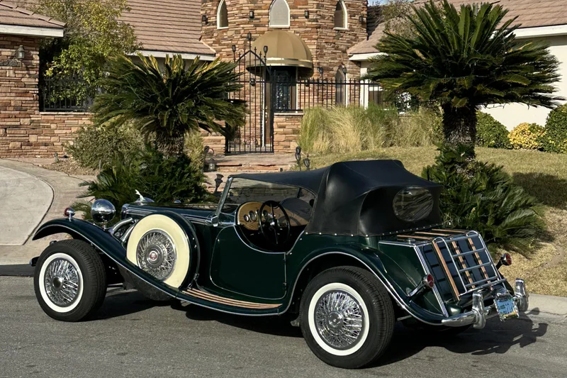 1937 Jaguar SS100 Duke (Replica) 3
