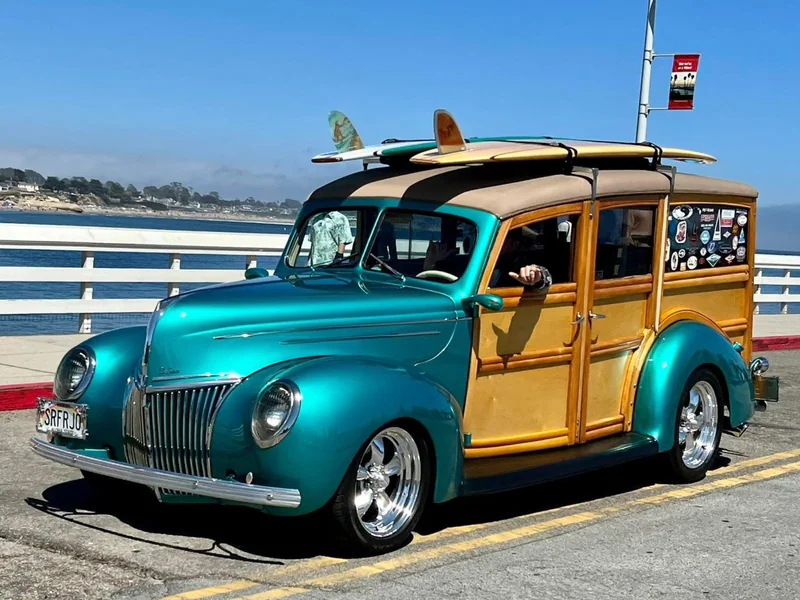 1939 Ford Deluxe Wagon Woodie 2