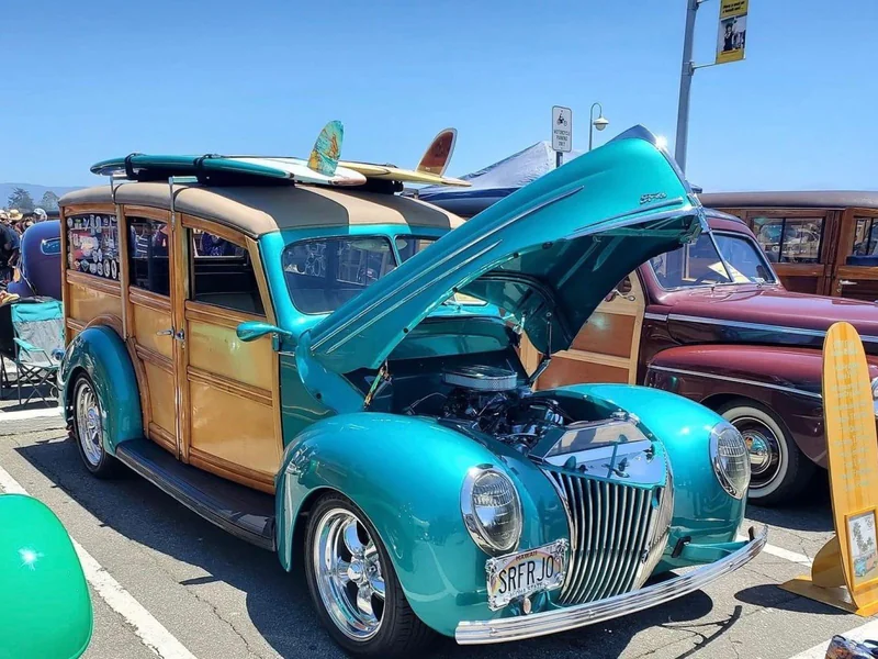 1939 Ford Deluxe Wagon Woodie 3