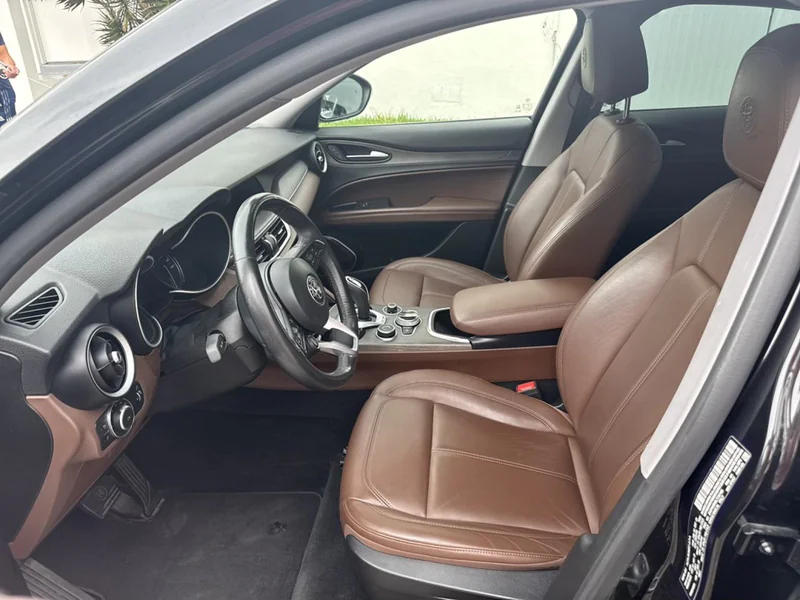 2020 Alfa Romeo Stelvio TI 9