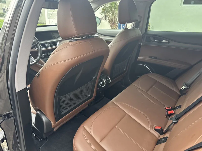 2020 Alfa Romeo Stelvio TI 12